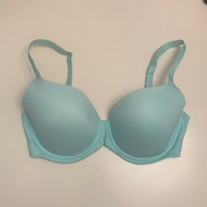 Victoria’s Secret Pink bra, 34DD